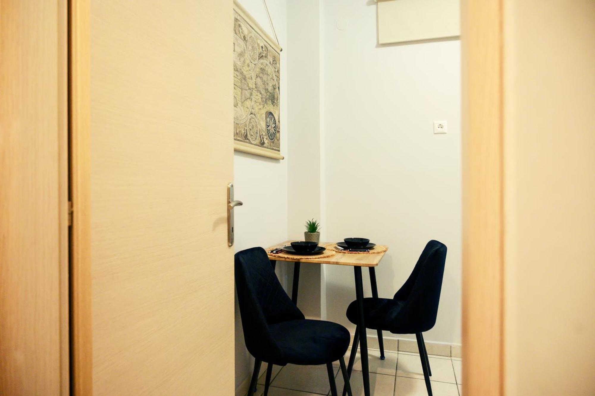 דירות סלוניקי Modern Downtown Flat By Golden H&R מראה חיצוני תמונה