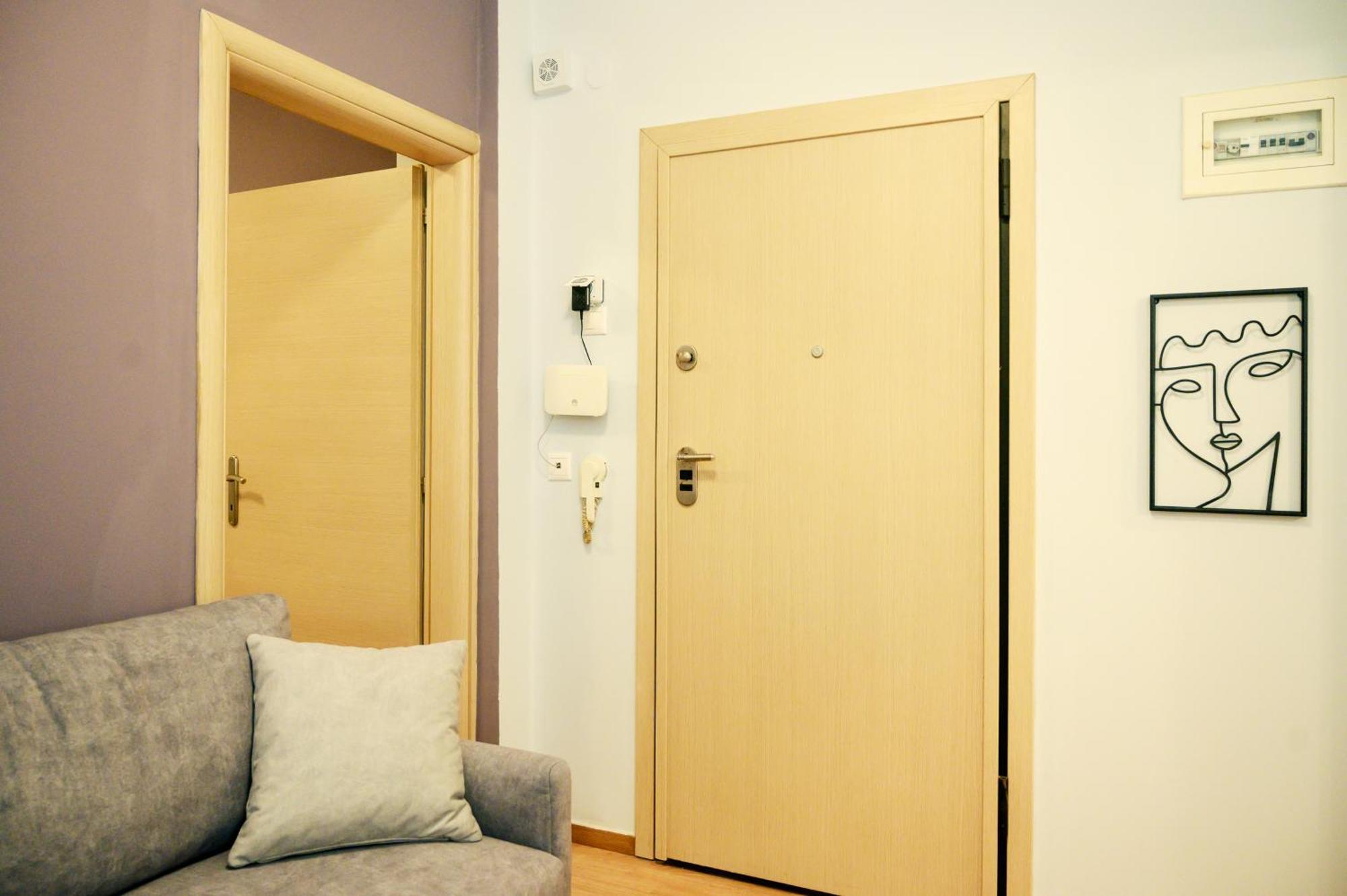 דירות סלוניקי Modern Downtown Flat By Golden H&R מראה חיצוני תמונה